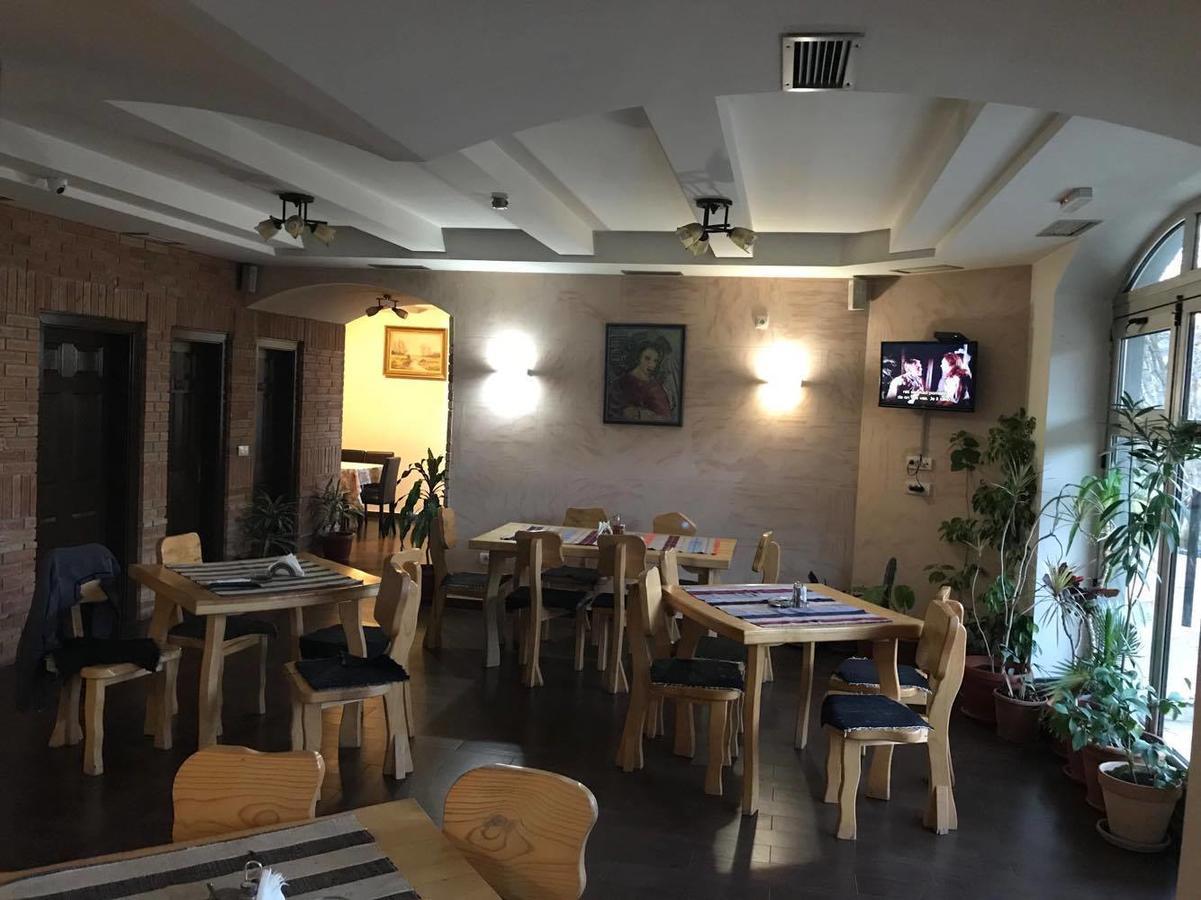 דירות נובי סאד Fruskogorska Terasa מראה חיצוני תמונה